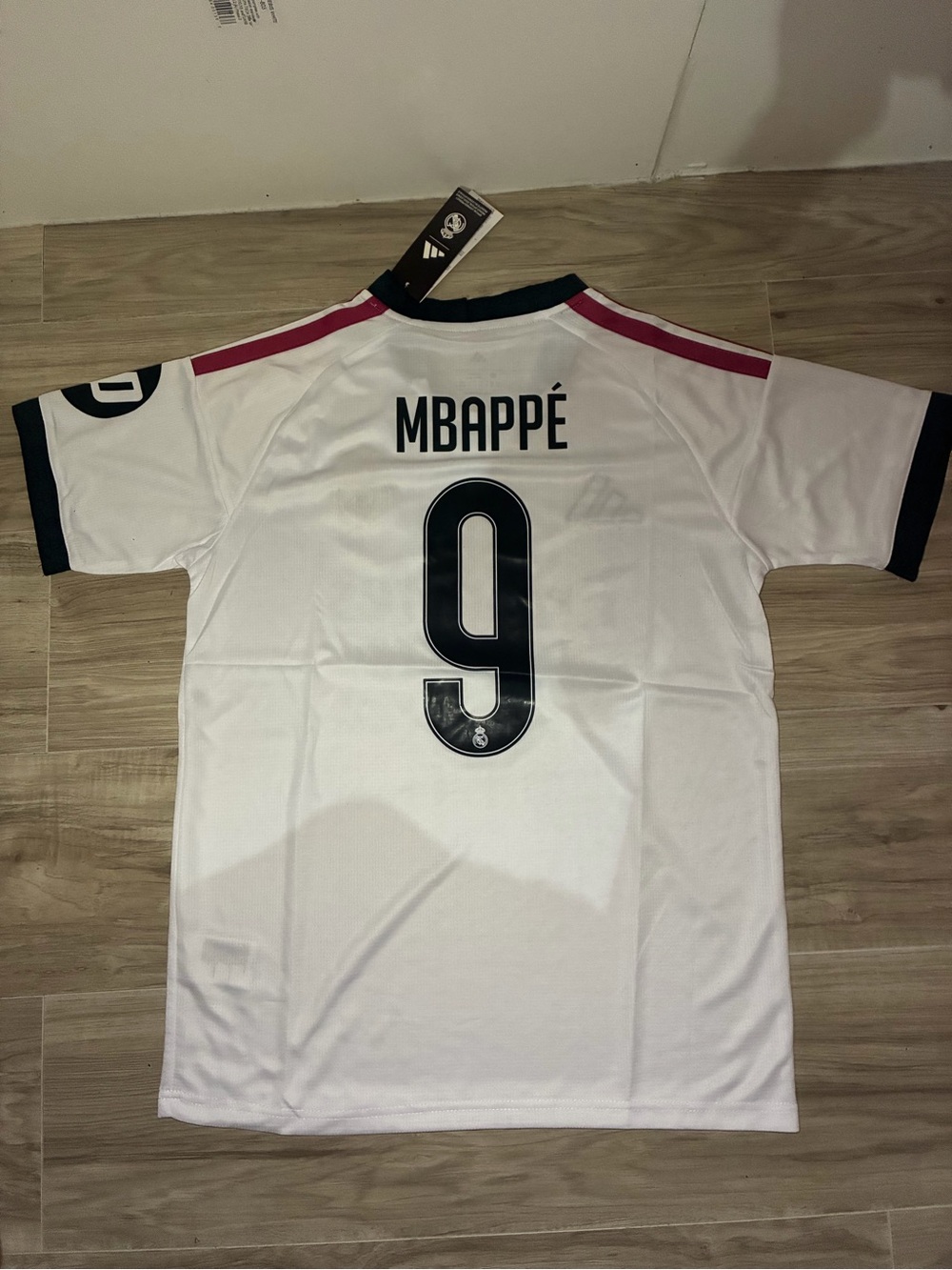 Brand New Real Madrid Kylian Mbappé #9
Home Jersey